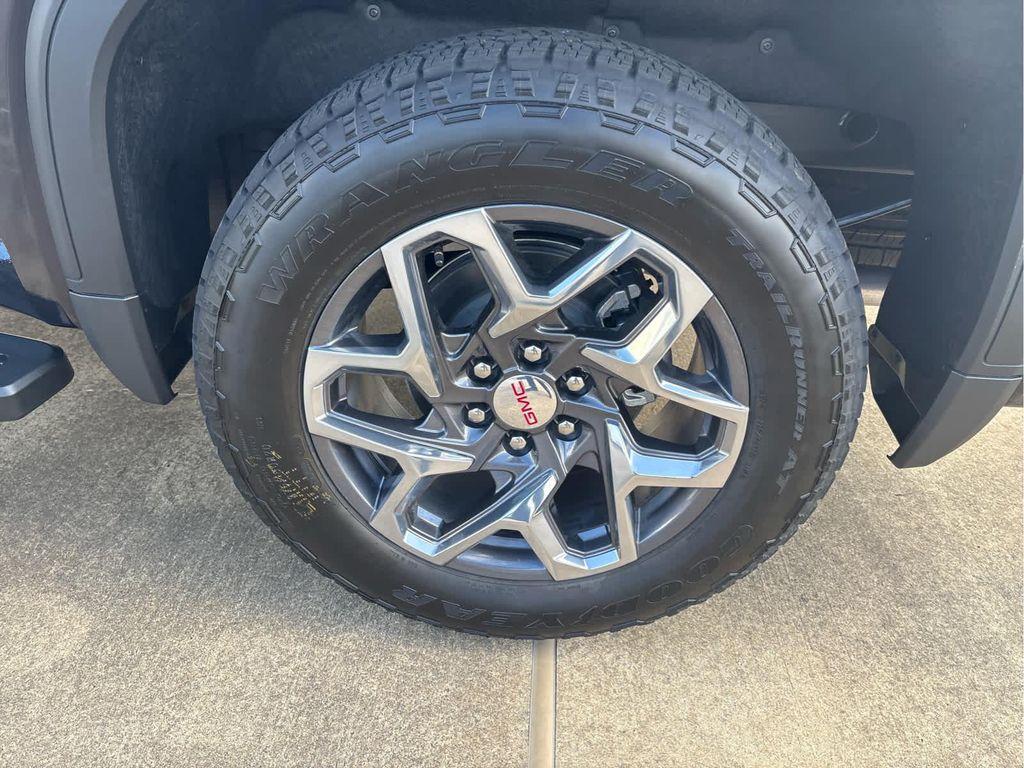 new 2025 GMC Sierra 1500 car, priced at $66,690