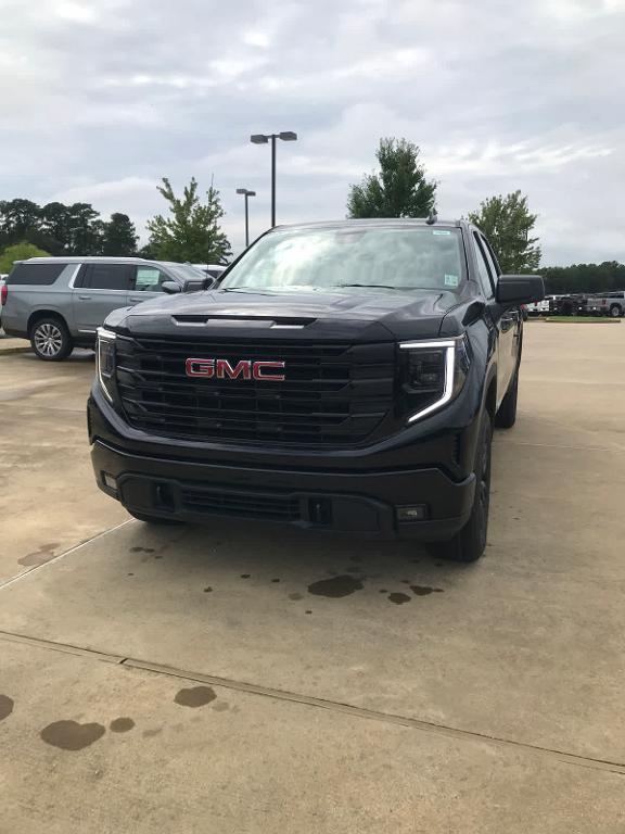 new 2024 GMC Sierra 1500 car, priced at $58,070