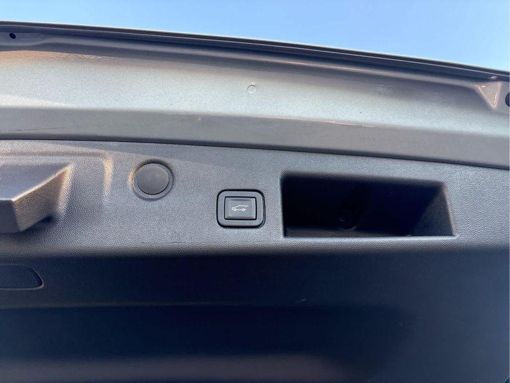 used 2024 Chevrolet Equinox car, priced at $25,995