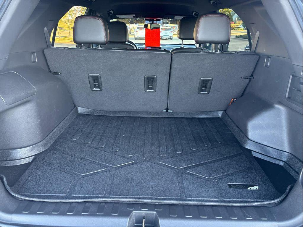 used 2024 Chevrolet Equinox car, priced at $25,995