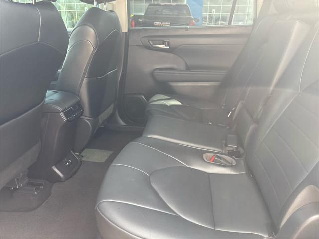 used 2021 Toyota Highlander car, priced at $31,595