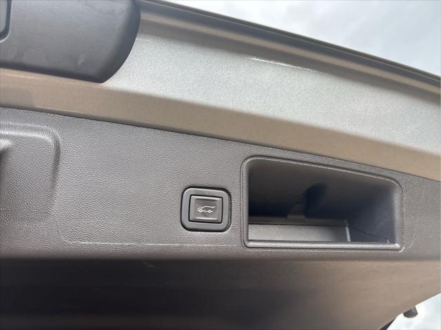 used 2024 GMC Terrain car, priced at $26,995