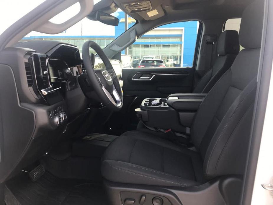 new 2024 GMC Sierra 1500 car, priced at $55,520