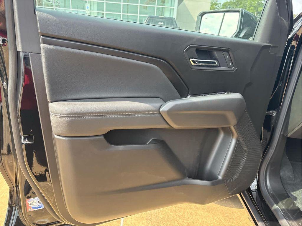 new 2025 Chevrolet Colorado car, priced at $40,890