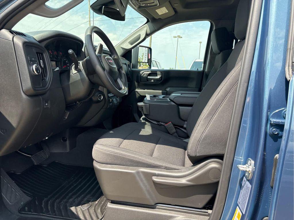 new 2025 GMC Sierra 2500 car, priced at $54,375