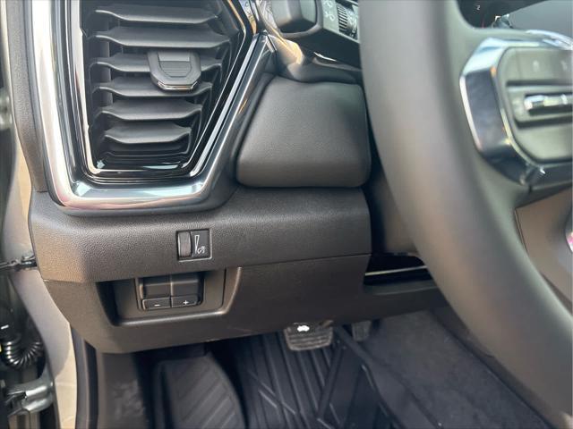 new 2025 GMC Canyon car, priced at $48,960
