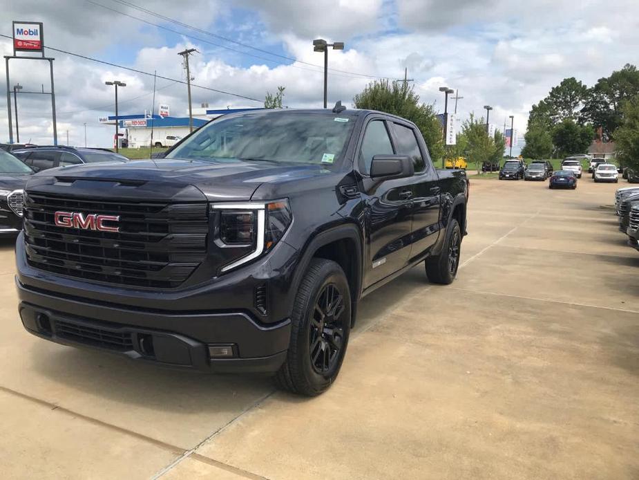 new 2024 GMC Sierra 1500 car, priced at $58,070