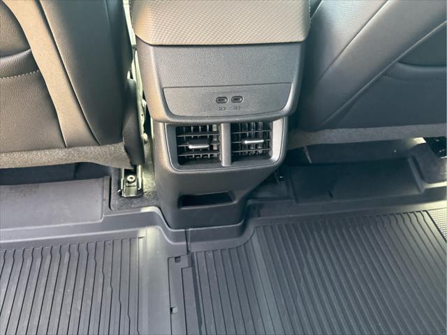 used 2025 Chevrolet Equinox car, priced at $28,995