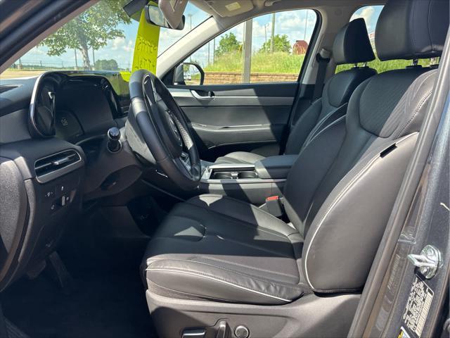 used 2025 Hyundai Palisade car, priced at $39,995