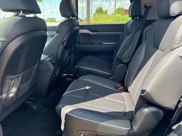 used 2025 Hyundai Palisade car, priced at $39,995