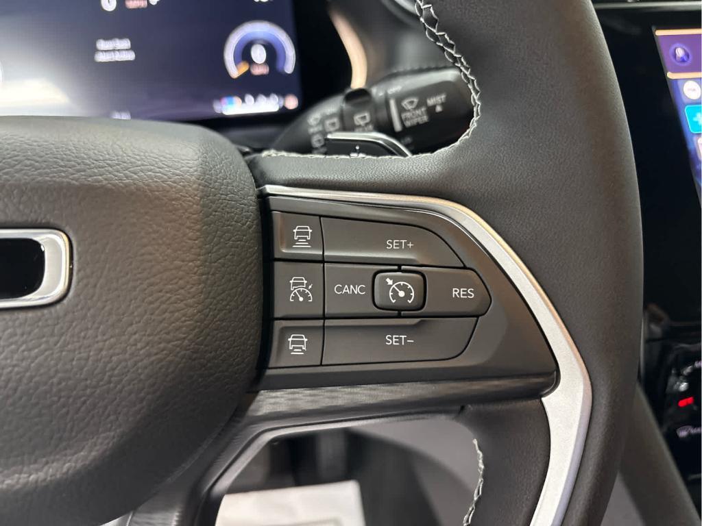 new 2025 Jeep Grand Cherokee L car, priced at $37,775