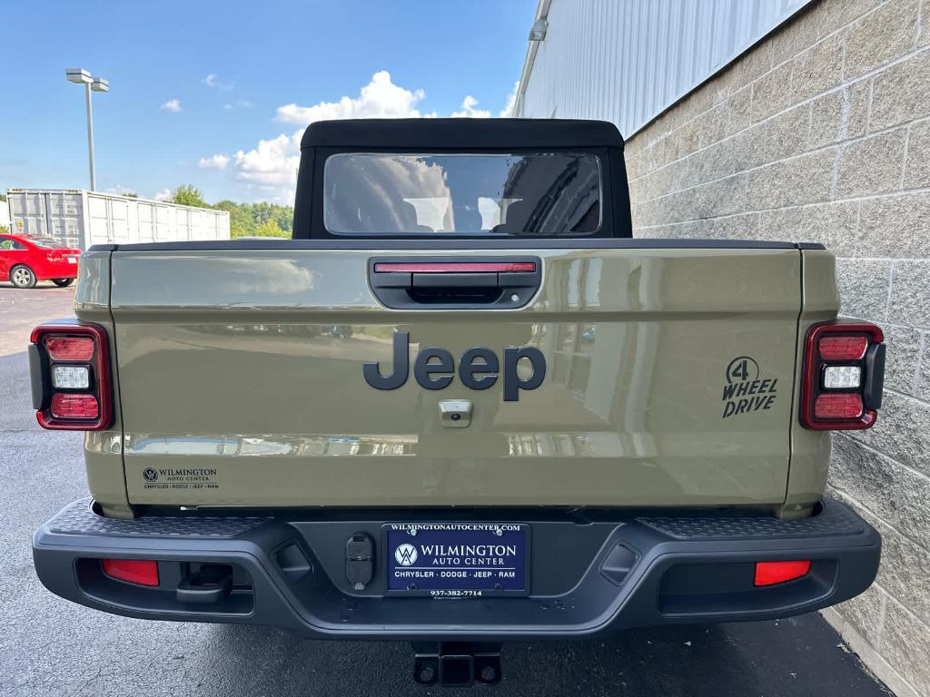 new 2025 Jeep Gladiator car, priced at $50,380