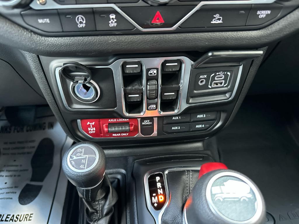 new 2025 Jeep Gladiator car, priced at $50,380