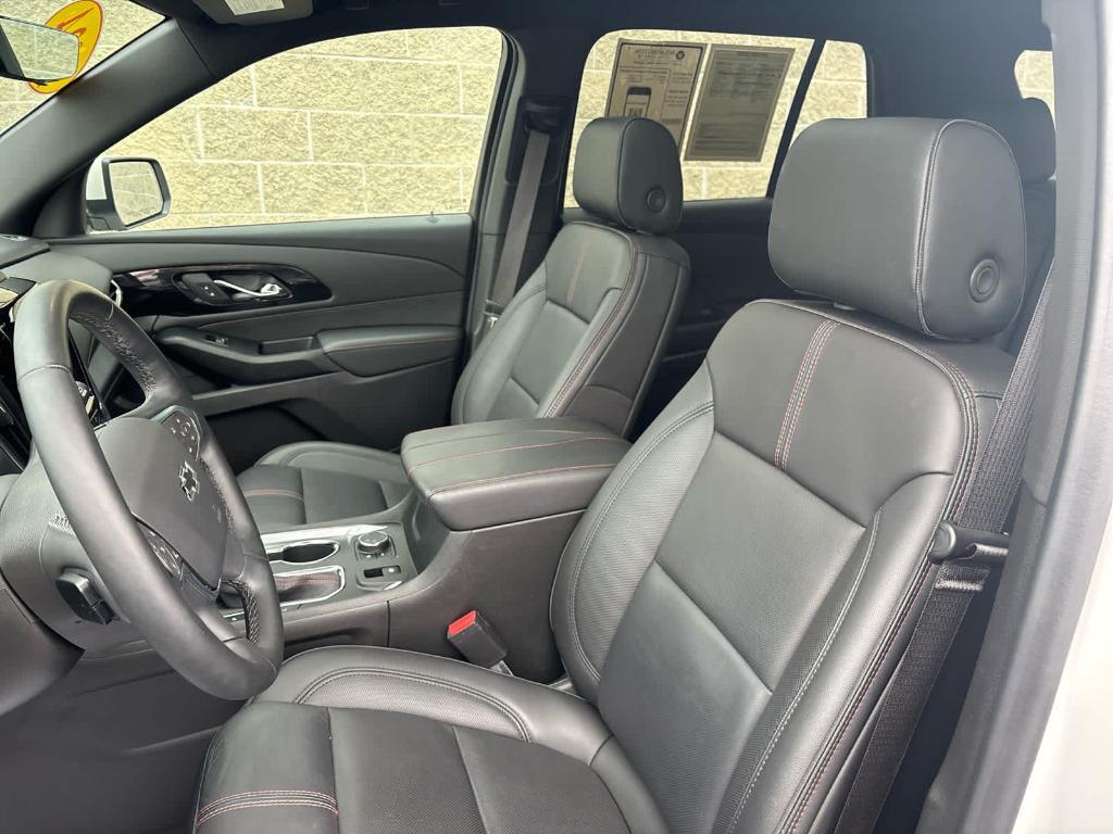 used 2024 Chevrolet Traverse Limited car, priced at $41,550