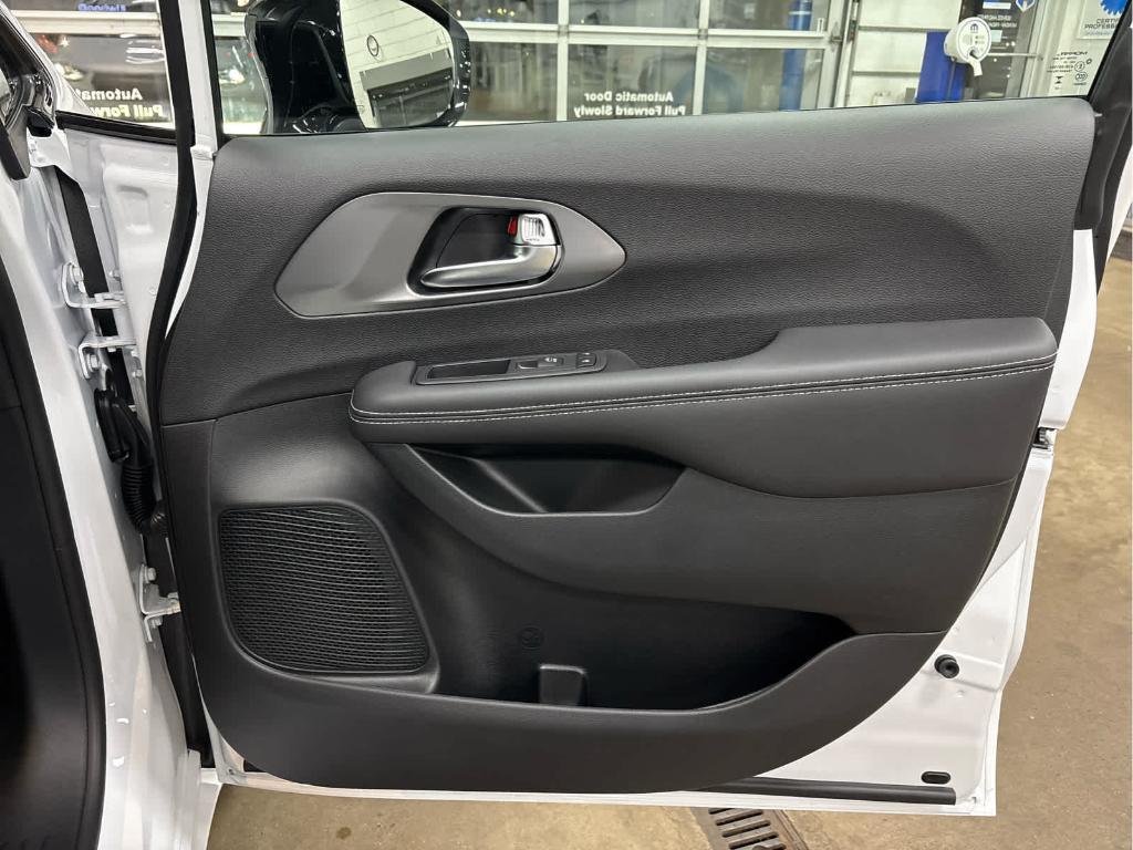 new 2026 Chrysler Pacifica car, priced at $44,103