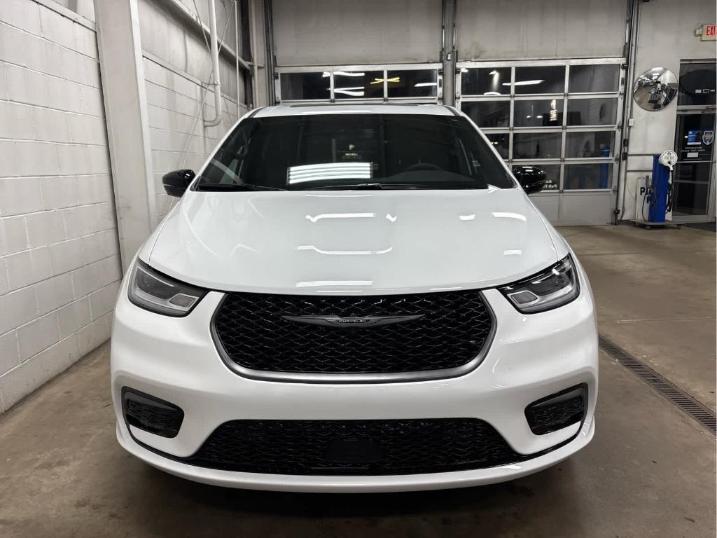 new 2026 Chrysler Pacifica car, priced at $44,103