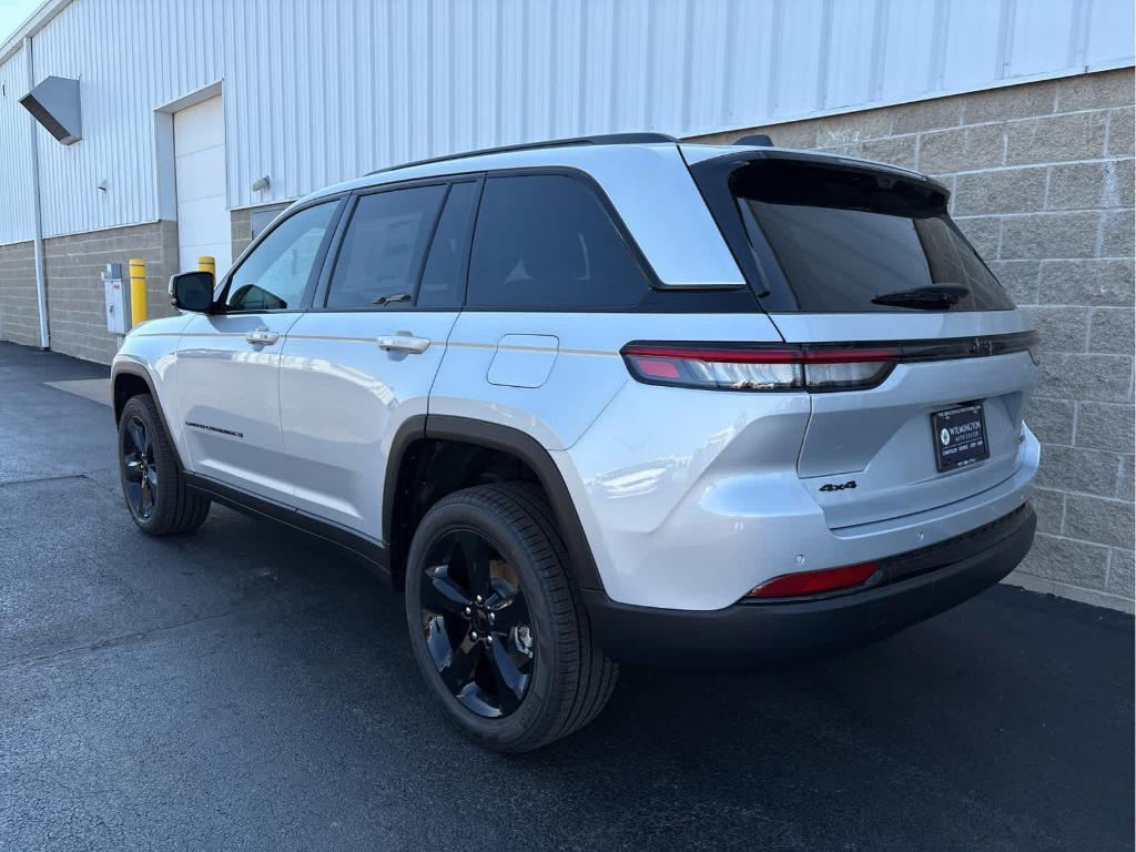 new 2025 Jeep Grand Cherokee car, priced at $50,750