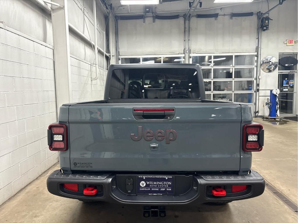 new 2025 Jeep Gladiator car, priced at $49,677