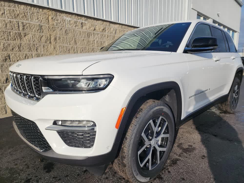 new 2025 Jeep Grand Cherokee car, priced at $50,635