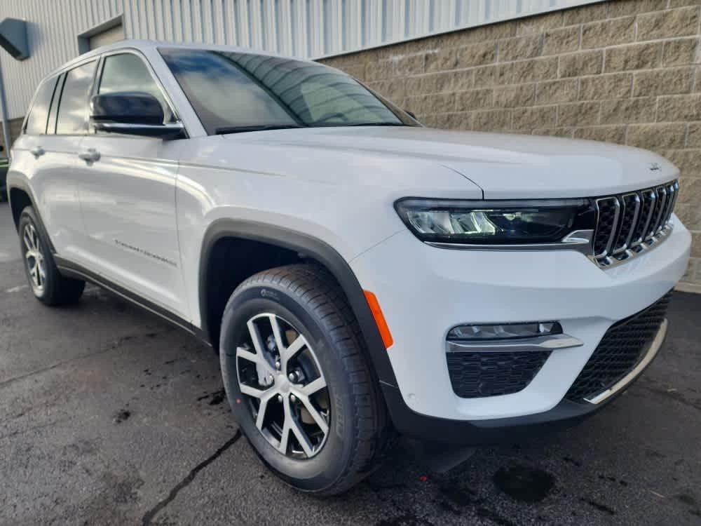 new 2025 Jeep Grand Cherokee car, priced at $50,635