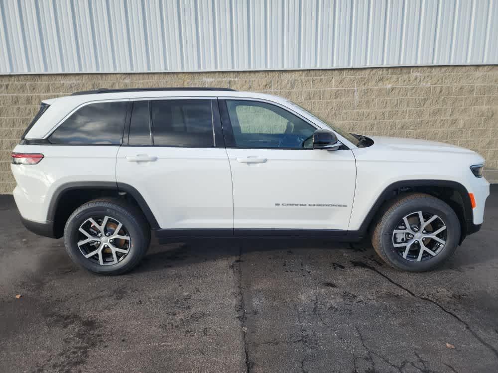 new 2025 Jeep Grand Cherokee car, priced at $50,635