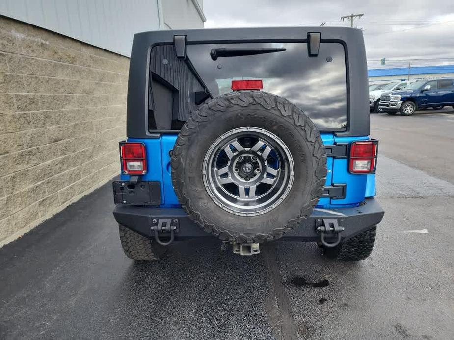 used 2014 Jeep Wrangler Unlimited car, priced at $13,500