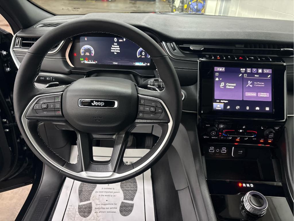 new 2025 Jeep Grand Cherokee car, priced at $40,816