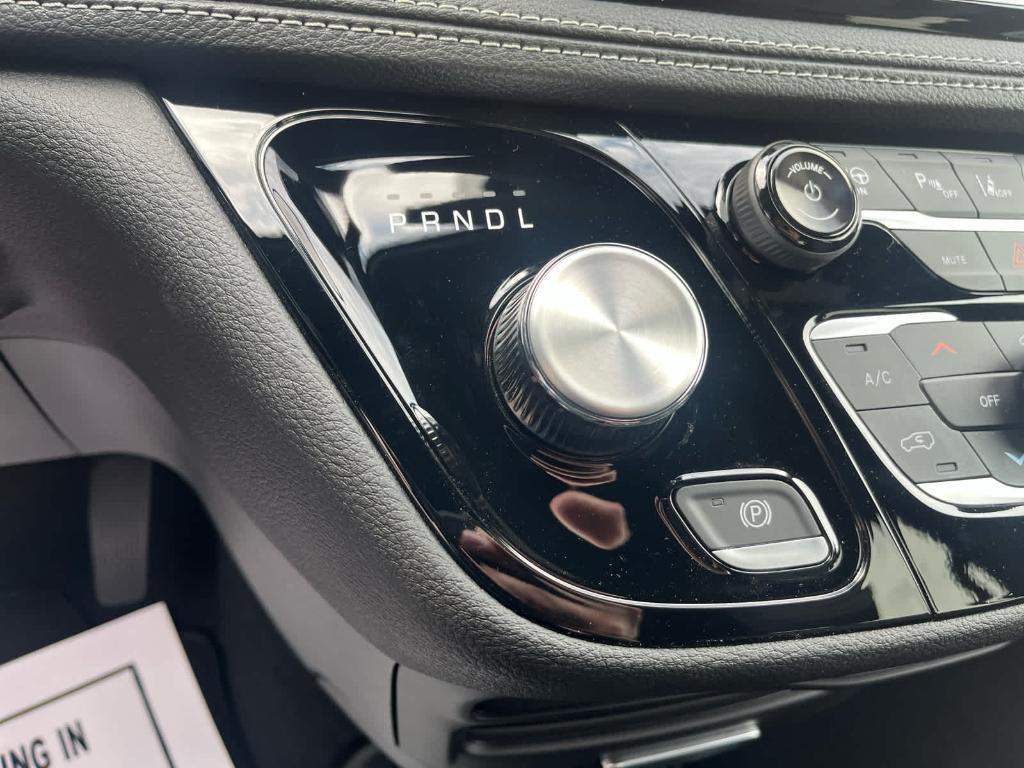 new 2025 Chrysler Pacifica car, priced at $43,114