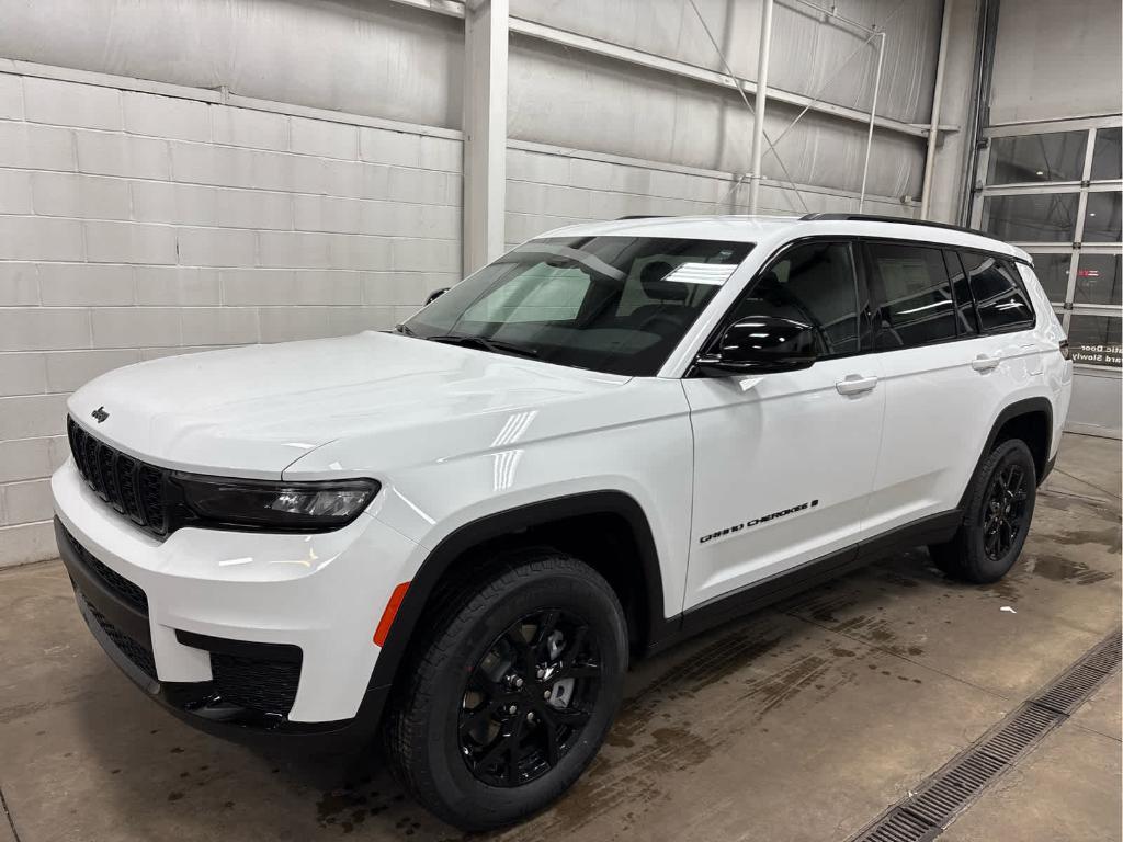 new 2025 Jeep Grand Cherokee L car, priced at $43,254