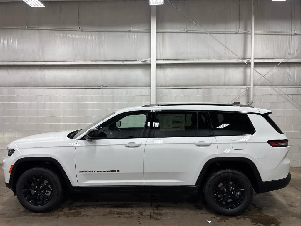 new 2025 Jeep Grand Cherokee L car, priced at $45,930