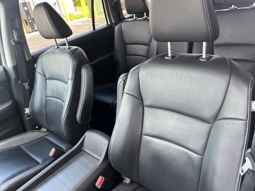 used 2018 Honda Pilot car, priced at $19,246