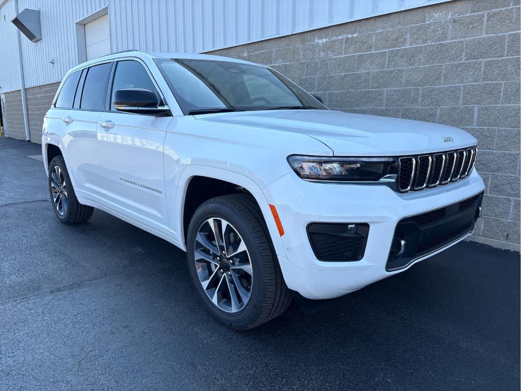 new 2025 Jeep Grand Cherokee car, priced at $58,750