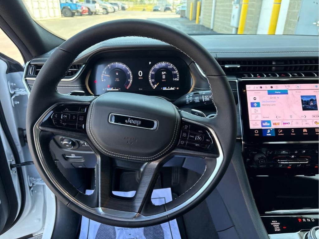 new 2025 Jeep Grand Cherokee car, priced at $58,750