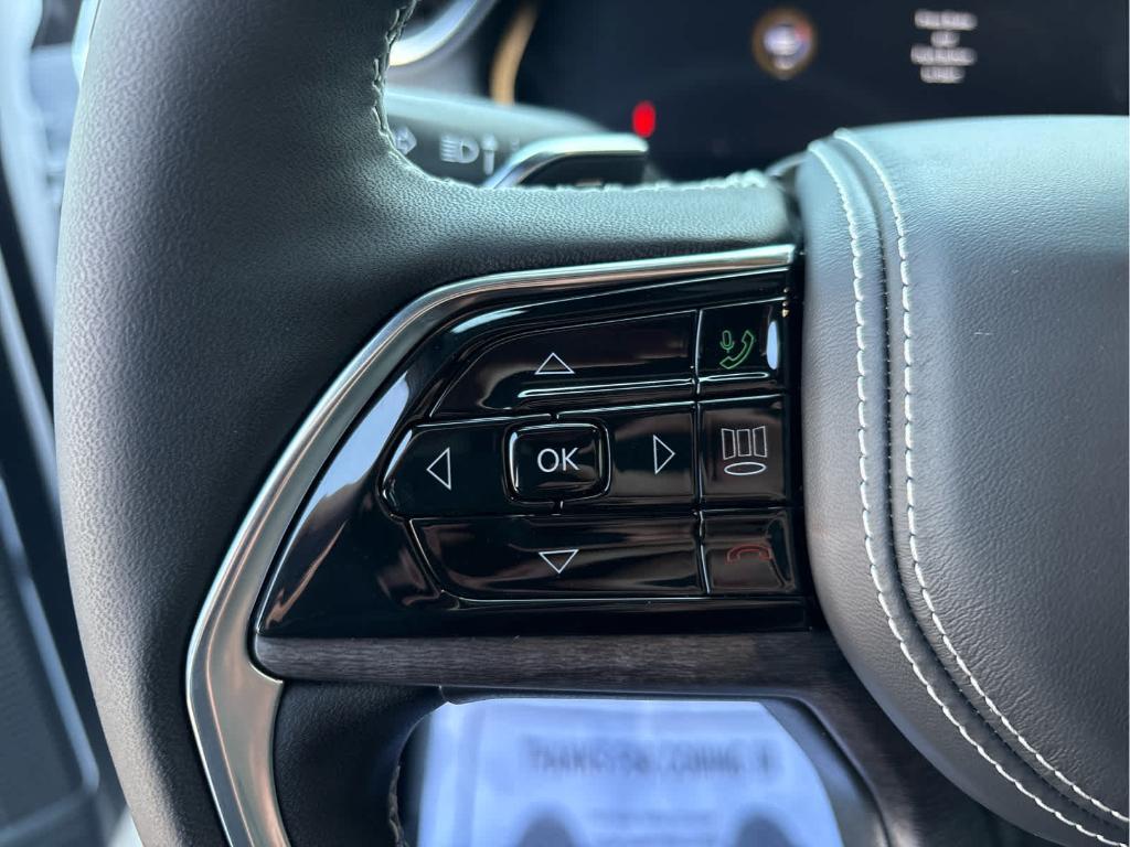 new 2025 Jeep Grand Cherokee car, priced at $58,750