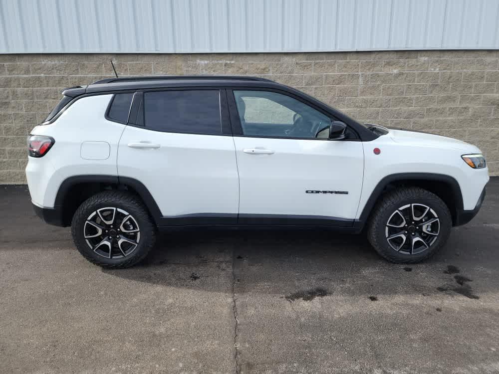 new 2025 Jeep Compass car, priced at $35,965