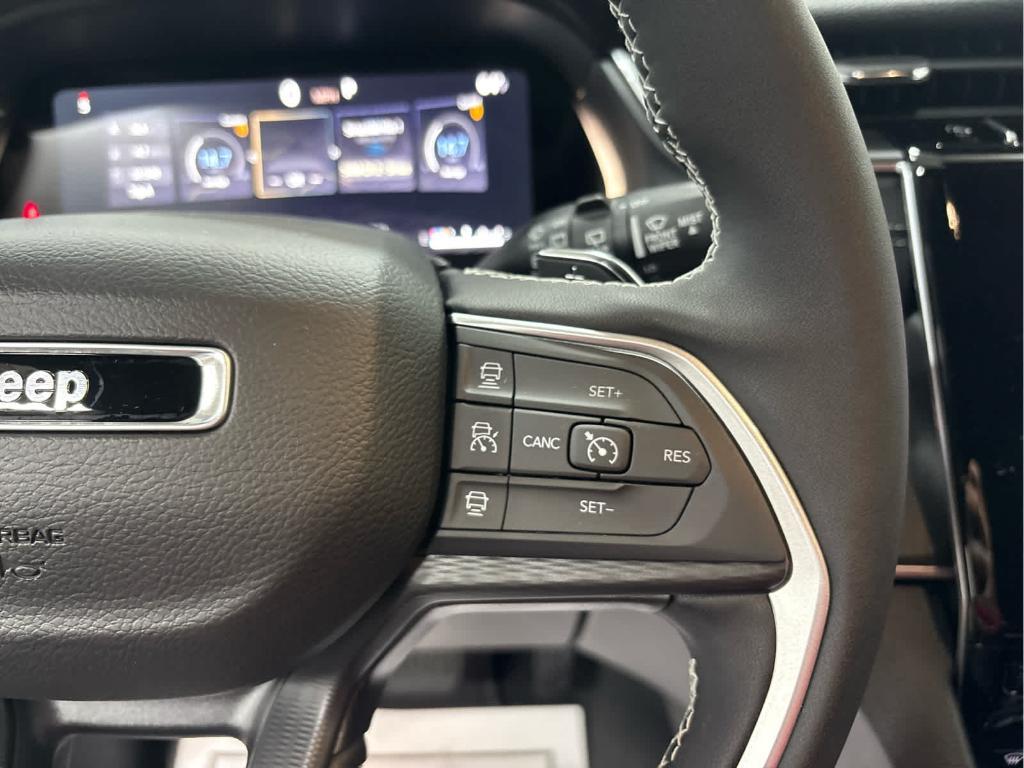 new 2025 Jeep Grand Cherokee L car, priced at $43,500