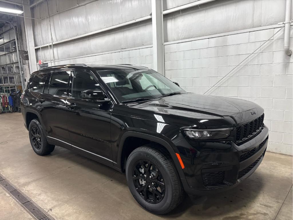 new 2025 Jeep Grand Cherokee L car, priced at $43,500
