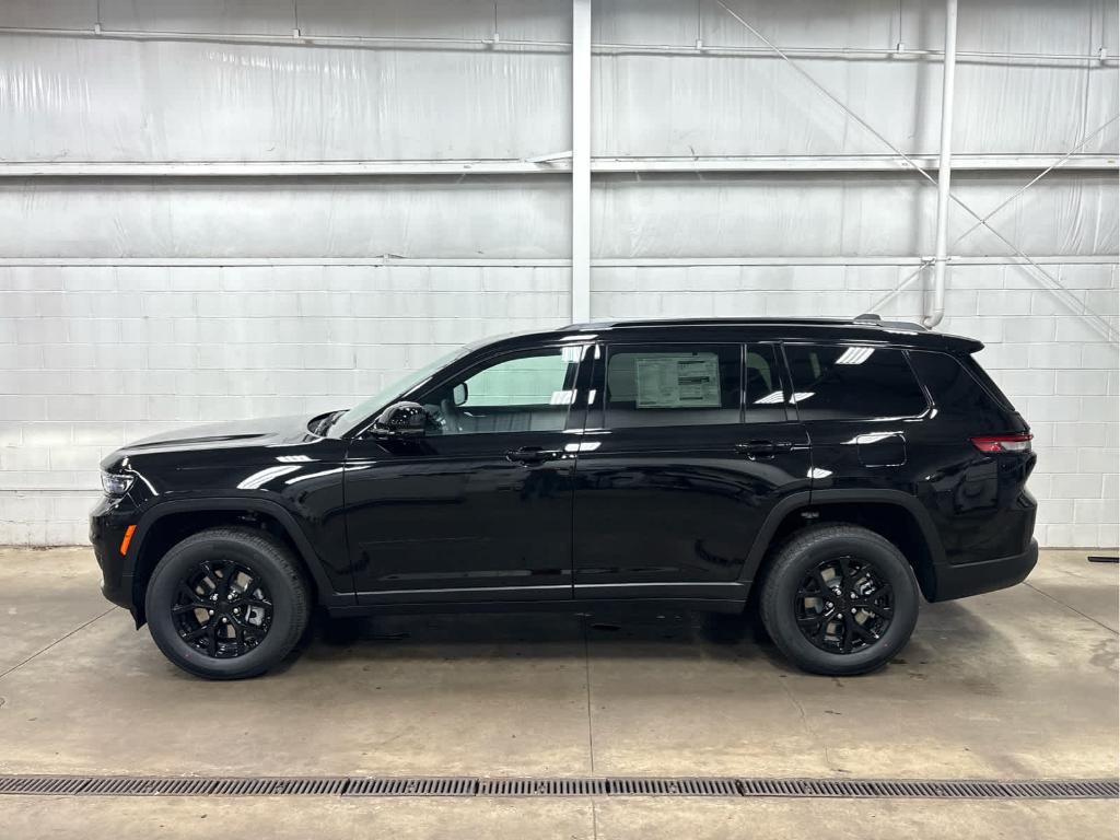 new 2025 Jeep Grand Cherokee L car, priced at $43,500
