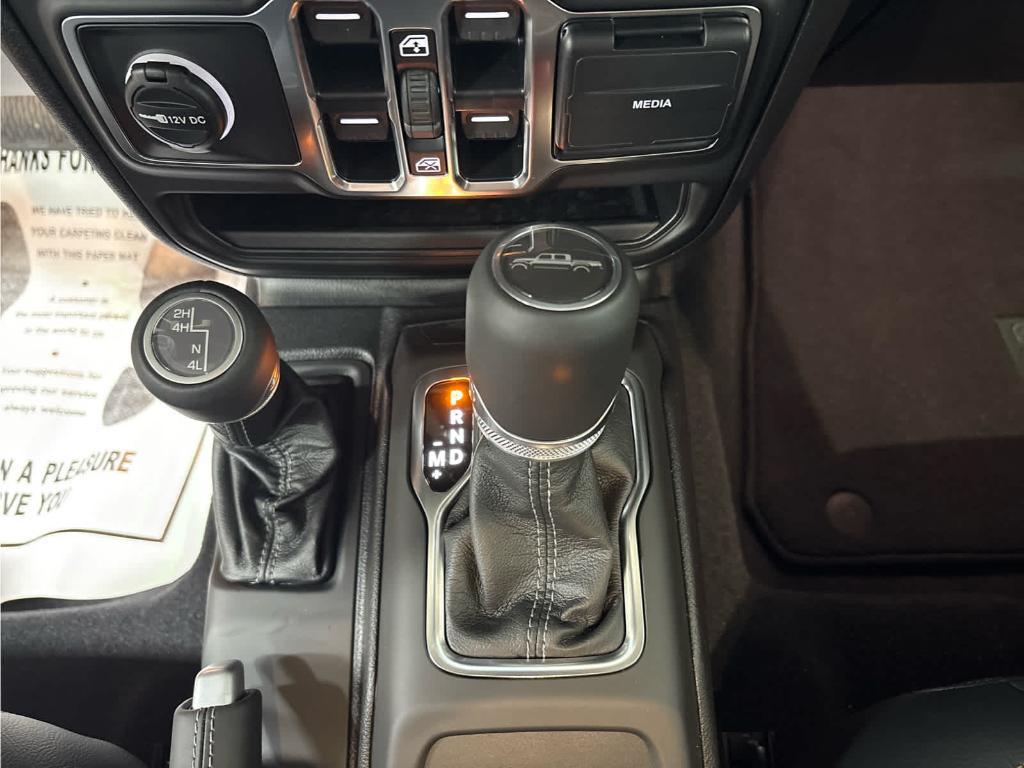 new 2025 Jeep Gladiator car, priced at $47,114