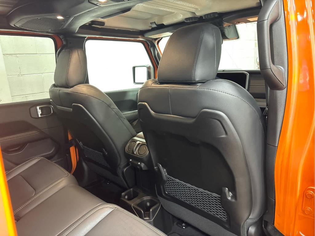 new 2025 Jeep Gladiator car, priced at $51,080