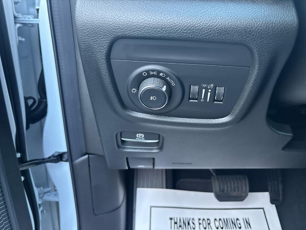 new 2025 Jeep Grand Cherokee L car, priced at $47,144