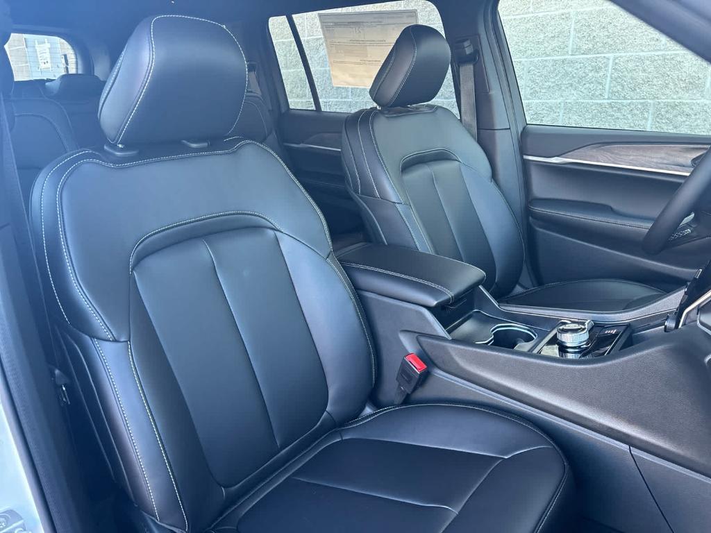 new 2025 Jeep Grand Cherokee L car, priced at $47,144