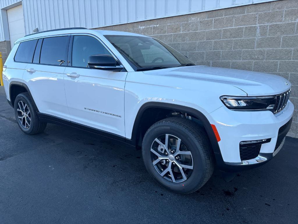 new 2025 Jeep Grand Cherokee L car, priced at $47,144