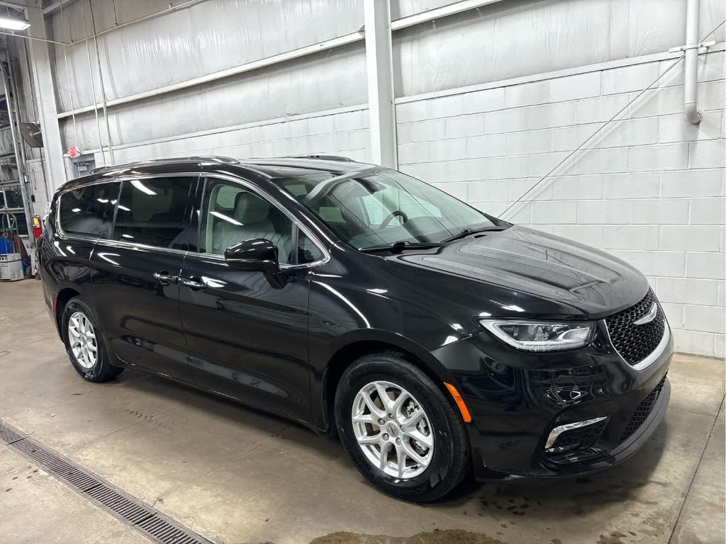 used 2021 Chrysler Pacifica car, priced at $20,250