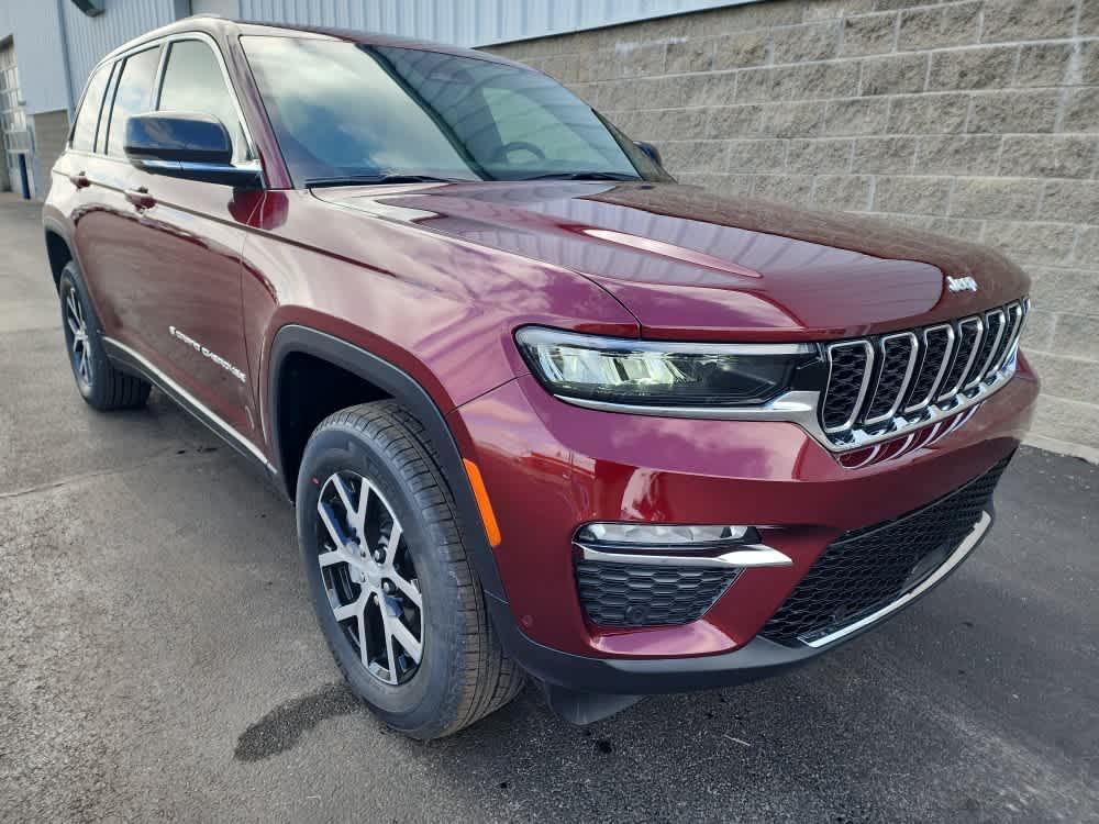 new 2025 Jeep Grand Cherokee car, priced at $48,438