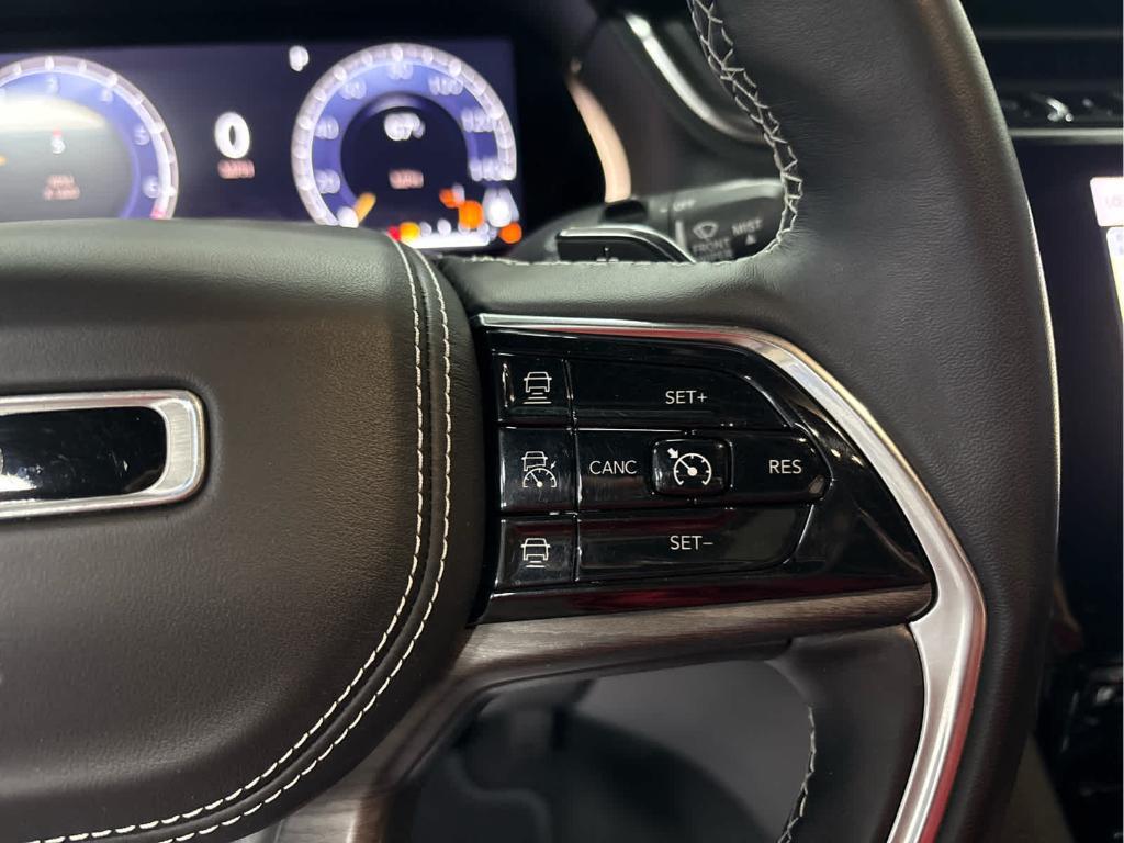 used 2022 Jeep Grand Cherokee car, priced at $38,877