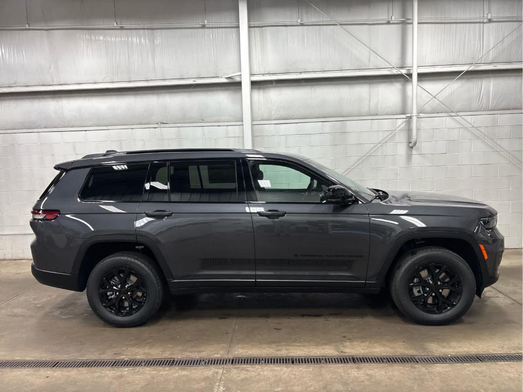 new 2025 Jeep Grand Cherokee L car, priced at $43,998