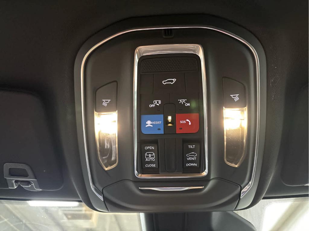 new 2025 Jeep Grand Cherokee L car, priced at $43,998