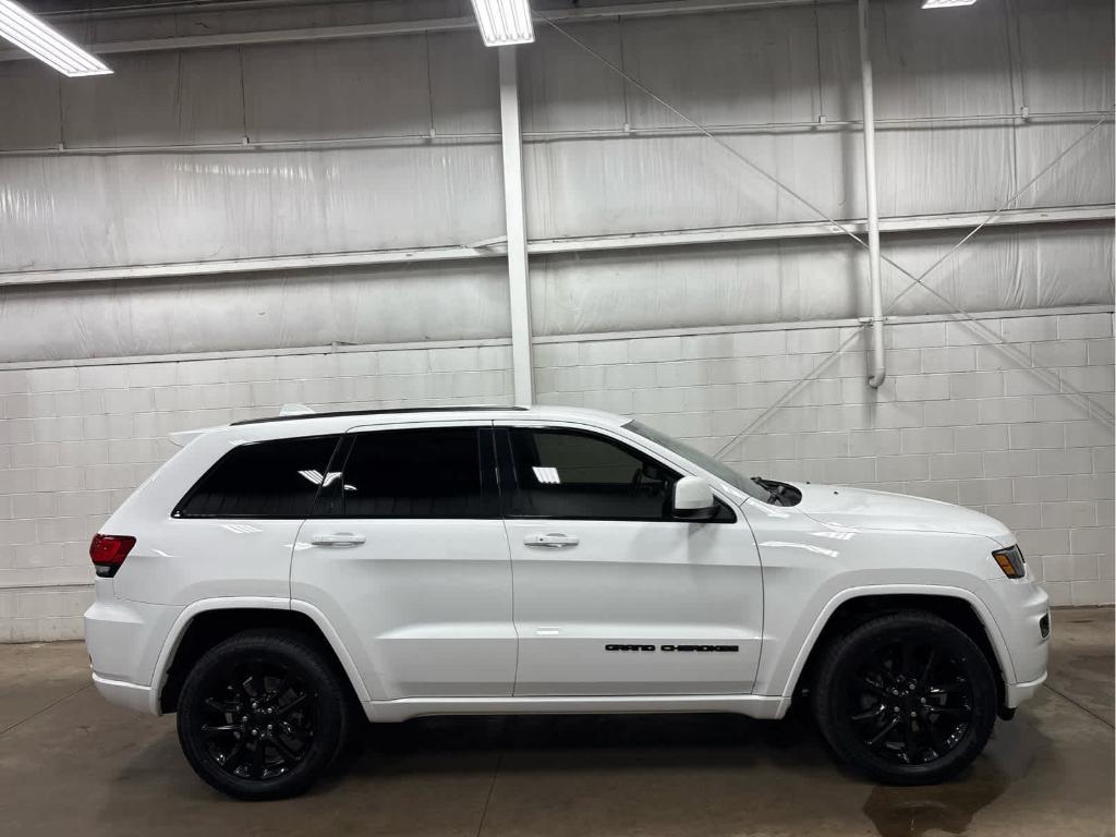 used 2020 Jeep Grand Cherokee car, priced at $23,977