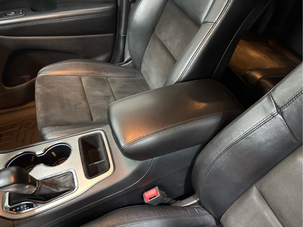 used 2020 Jeep Grand Cherokee car, priced at $23,977